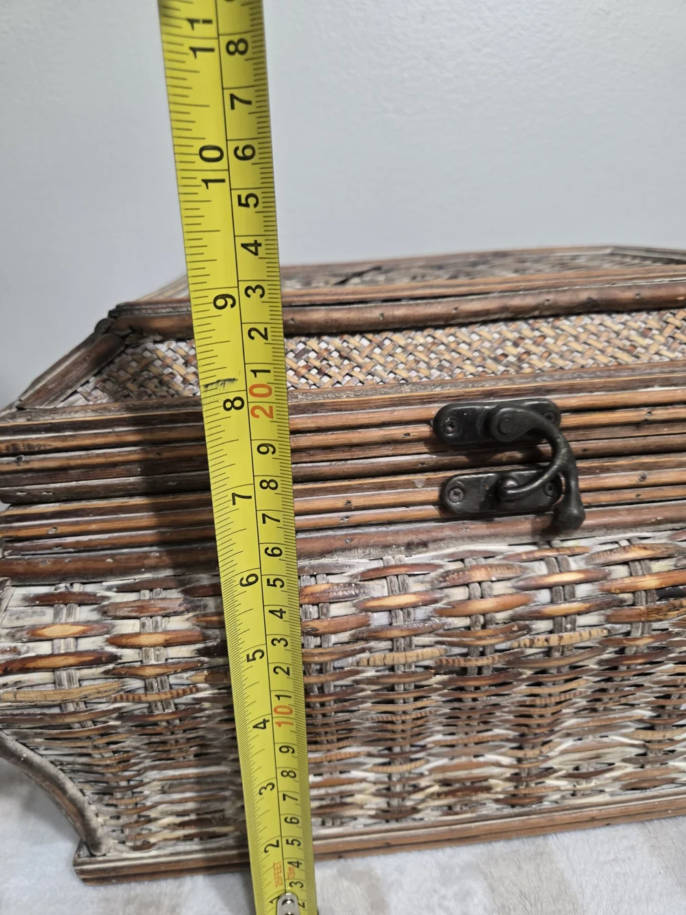Vintage Wicker Wood Storage Chest Trunk Hinged Lid Metal Latch Brown Woven Chest